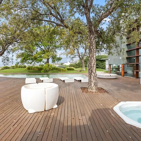 Luxury 5 Bedroom Villa