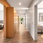 Villa Luxury 4 Bedroom *