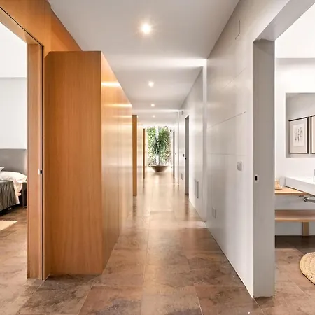 Willa Luxury 4 Bedroom *