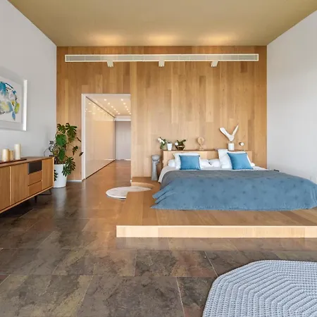 Willa Luxury 4 Bedroom